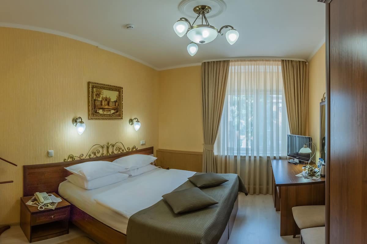 Classic Double Room