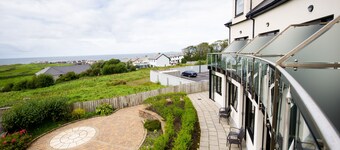 Strandhill Lodge and Suites