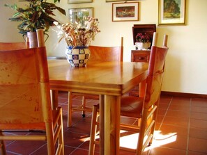 Breakfast and dinner served - Masseria Santa Lucia (Agnone)