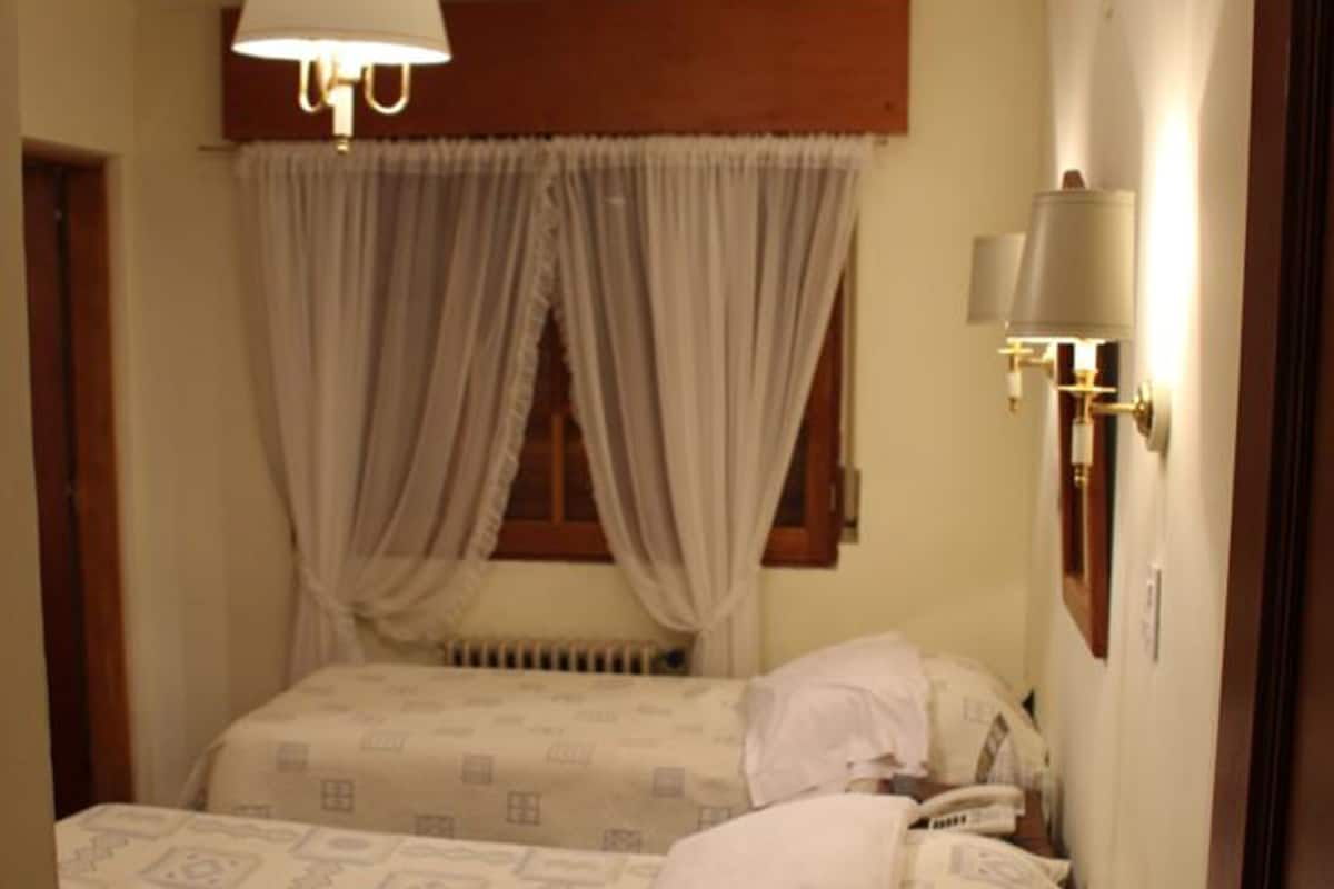 Camera Standard con 2 letti singoli | Biancheria da letto di alta qualità, Wi-Fi gratuito, lenzuola