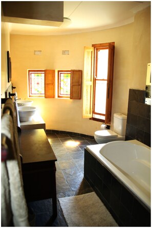 Suite Familiale, 1 chambre (Pinotage Room ) | Salle de bain