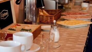 Desayuno estilo bufé