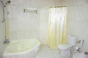 Apartment, 1 Bedroom | Bathroom