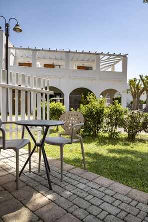 Minibar, in-room safe, cots/infant beds, bed sheets