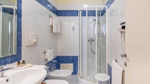 Shower, hair dryer, bidet, towels - Blu Salento Village (Nardò)