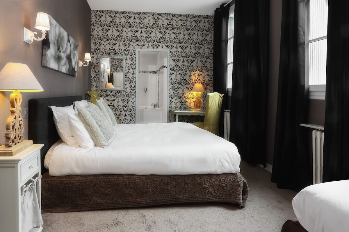 Quarto triplo superior | Wi-Fi de cortesia, roupa de cama