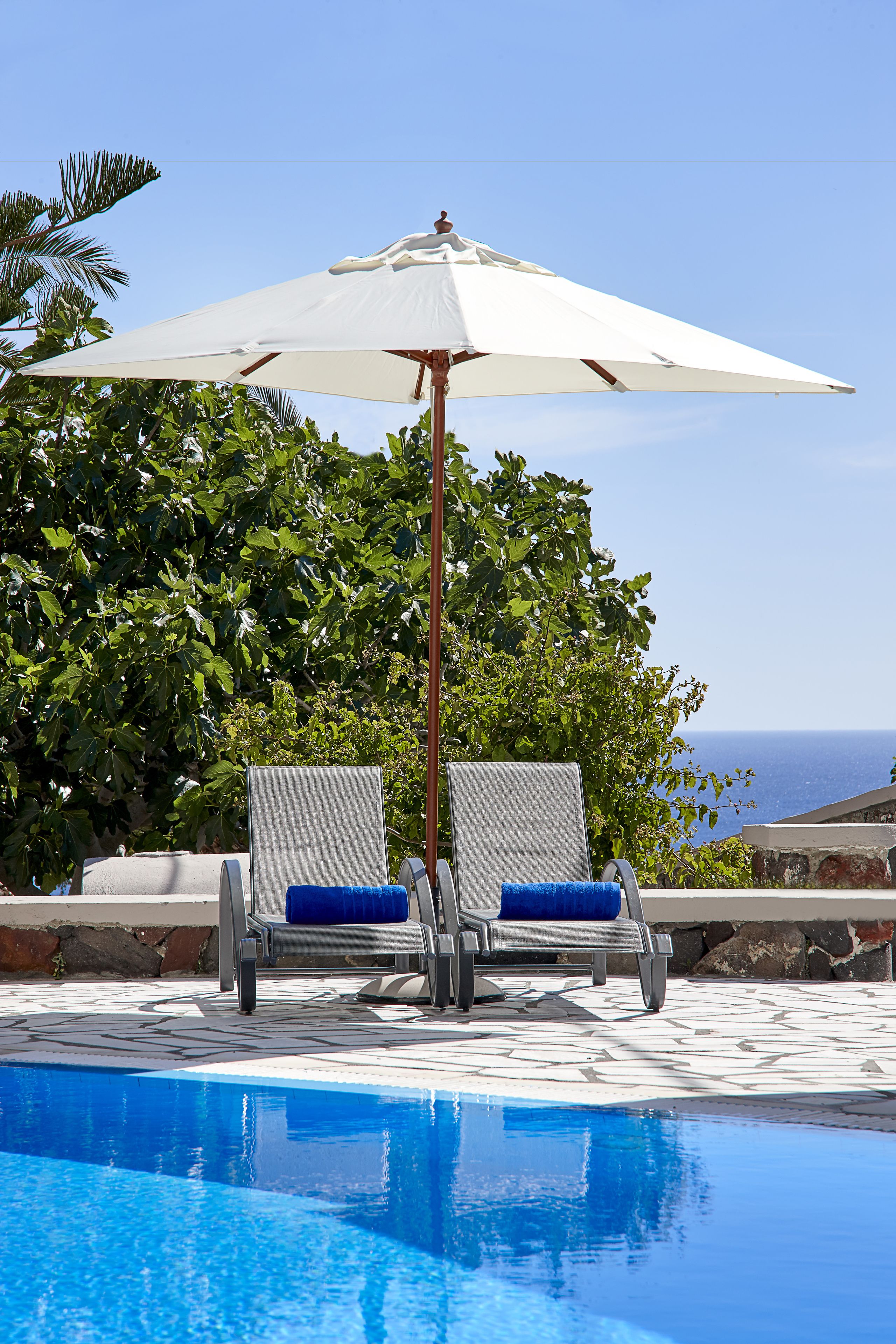 outdoor pool, pool umbrellas