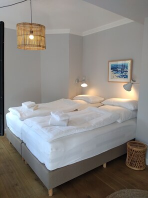 Habitación Confort doble, 1 habitación, no fumadores, vistas al jardín | Sábanas de algodón egipcio y ropa de cama de alta calidad