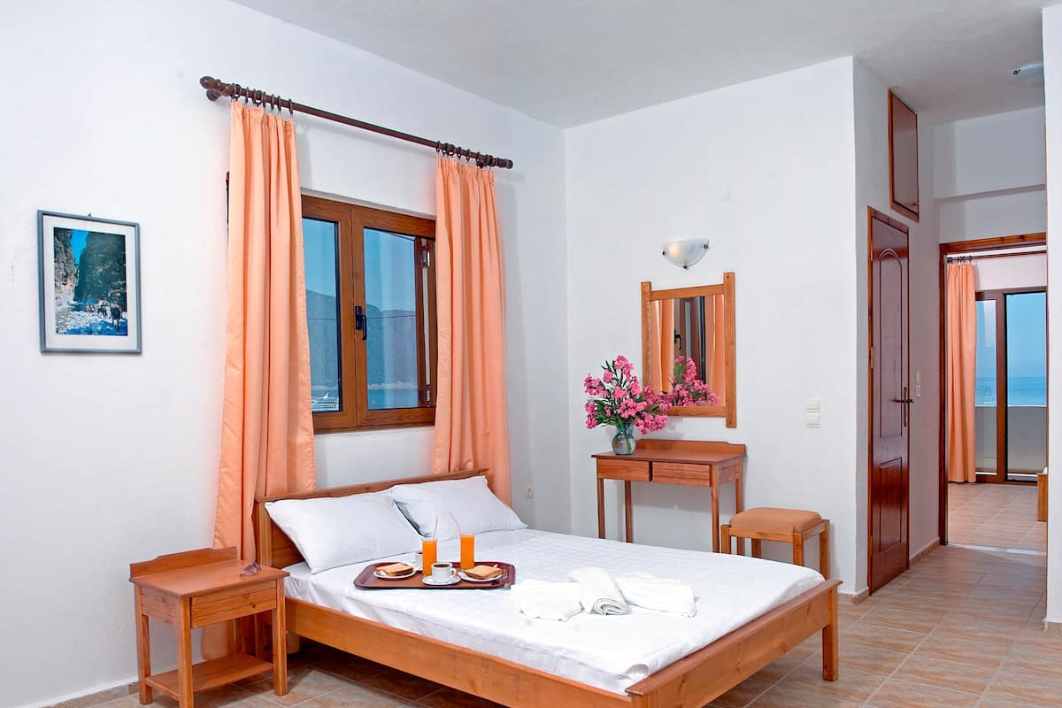 1 Schlafzimmer, italienische Bettbezüge von Frette, Zimmersafe