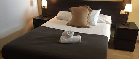 1 bedroom, free cribs/infant beds, free WiFi