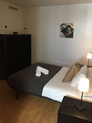 Loftsleilighet, 3 soverom | 1 soverom, barnesenger (inkludert) og wi-fi (inkludert)
