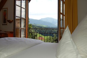 Habitación Deluxe doble, balcón, vistas a la montaña | Vistas desde la habitación
