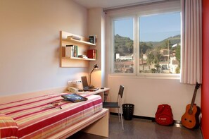 Standard Single Room | Desk, free cribs/infant beds, free WiFi - Agora BCN - Hostel (Barcelona)