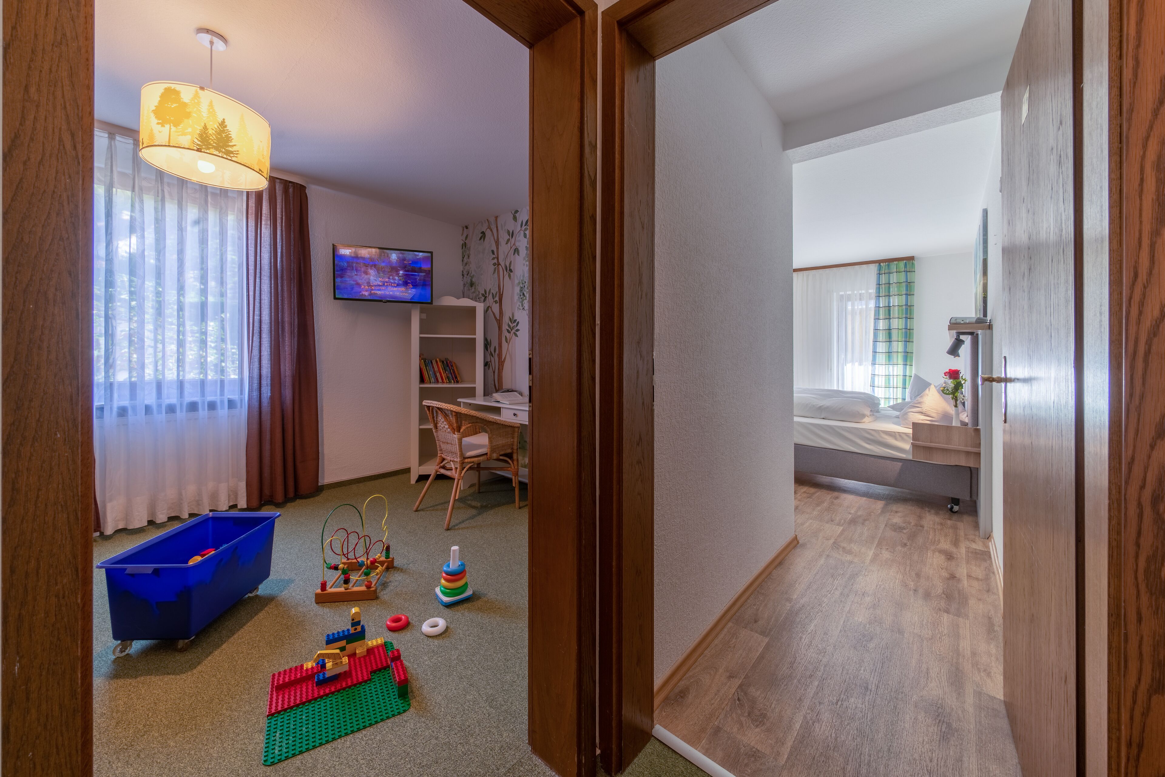family room for 2 adults and 2 children kids | hypo-allergenic bedding, in-room safe, individually furnished, desk