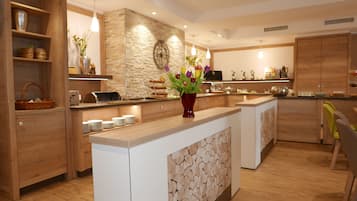 Free continental breakfast