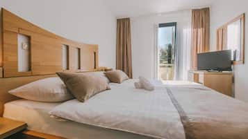 Superior double room with balcony | Minibar, escritorio, wifi gratis y ropa de cama