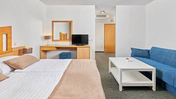 Minibar, desk, free WiFi, bed sheets