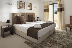 In-room safe, iron/ironing board, cots/infant beds, rollaway beds - Belmar Spa & Beach Resort (Lagos)