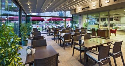 The Room Hotel & Apartments