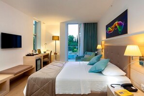 2 bedrooms, in-room safe, free WiFi