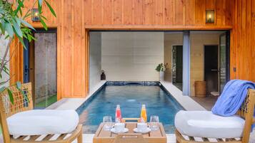 Outdoor pool, sun loungers