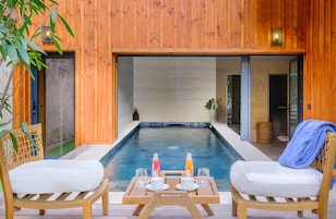 Outdoor pool, sun loungers