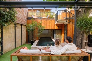 Outdoor pool, pool loungers