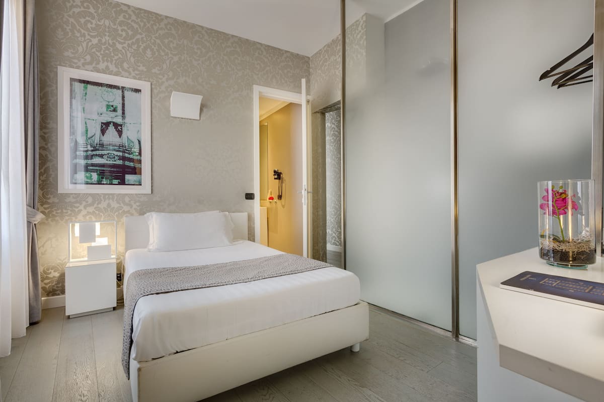 Suite, 2 Bedrooms, Courtyard View