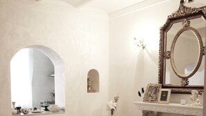 Apartment, 2 Bedrooms, 2 Bathrooms - Annex Building in Via Belsiana