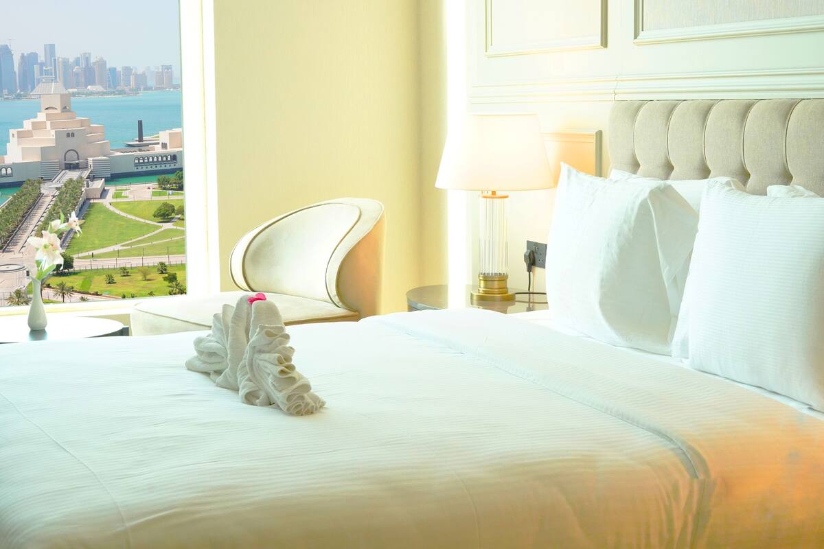 Horizon Suite with Sea View | 1 bilik tidur, bar mini, peti besi dalam bilik, meja 