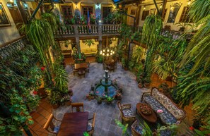 Lobby-Lounge
