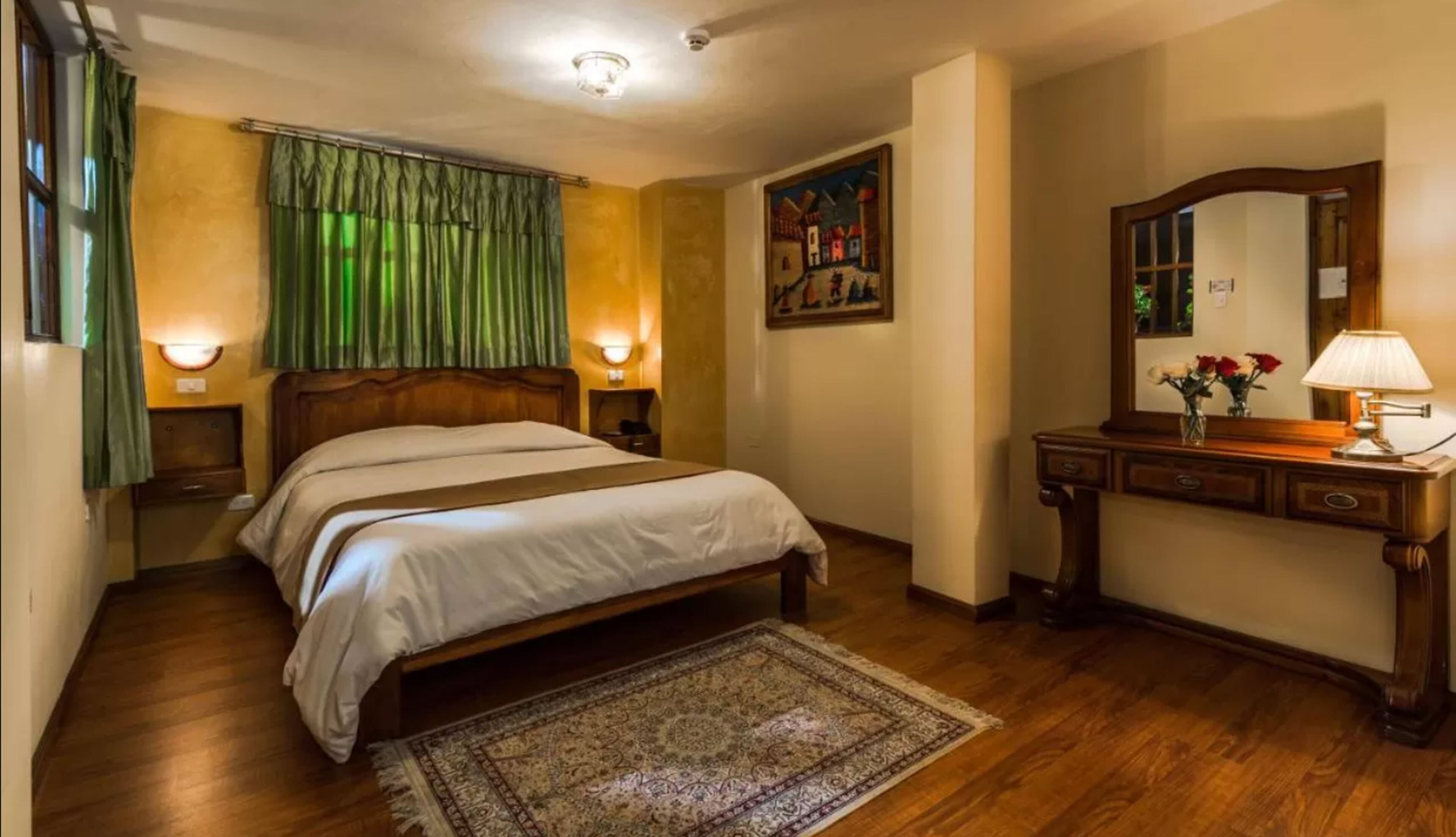 suite | desk, free wifi, bed sheets