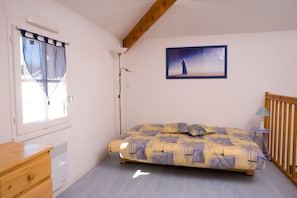 Apartment, 1 Bedroom | Individually decorated, individually furnished, desk, cribs/infant beds