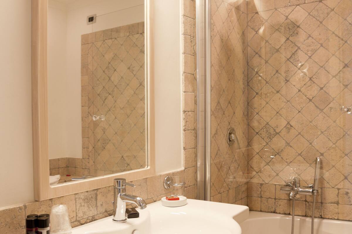 jetted bath, free toiletries, hair dryer, bidet