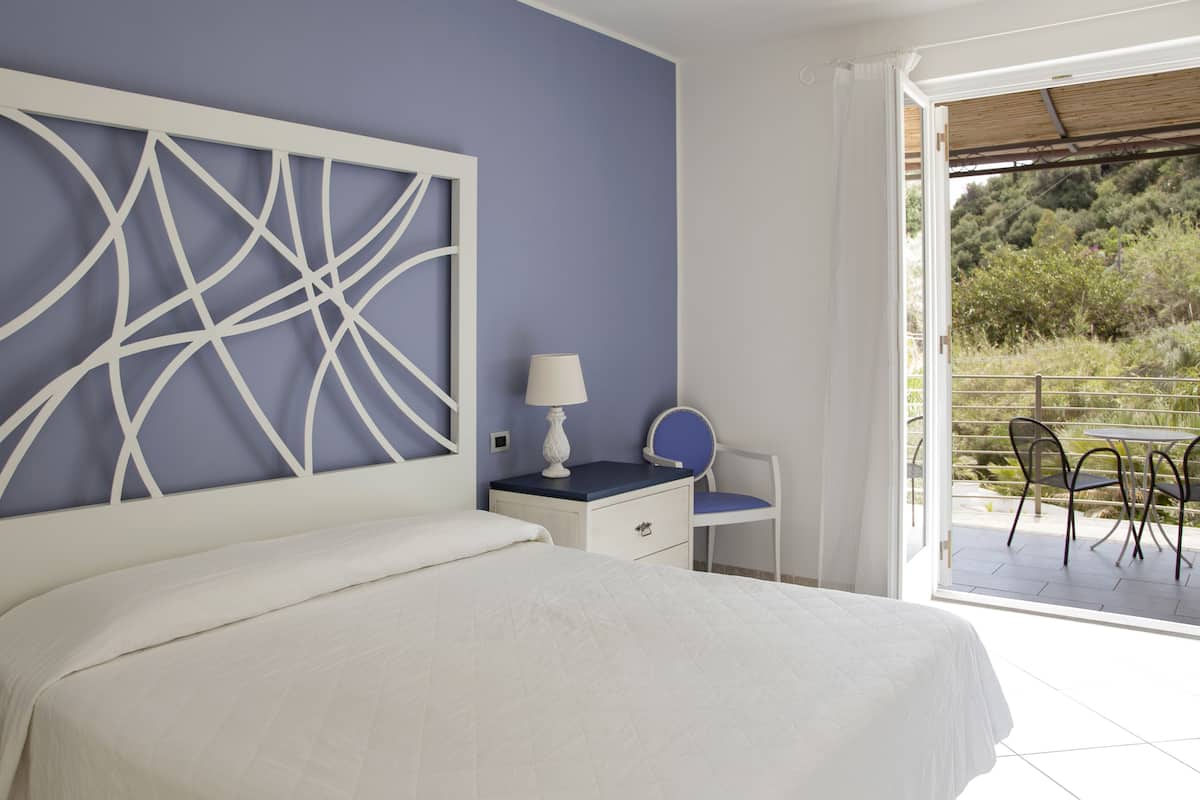 Premium bedding, minibar, in-room safe, individually decorated