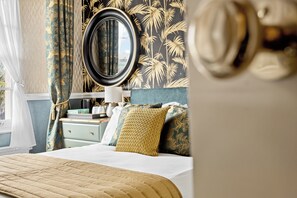 Standard Double Room | 1 bedroom, soundproofing, iron/ironing board, free WiFi - The Berburry (Torquay)