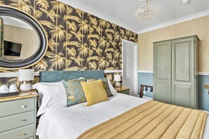 Standard Double Room | 1 bedroom, soundproofing, iron/ironing board, free WiFi - The Berburry (Torquay)