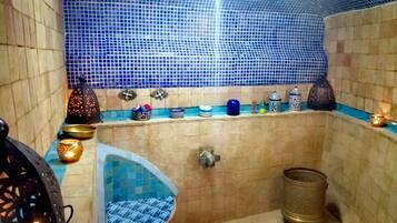 Couples treatment rooms, steam room, Turkish bath, body treatments