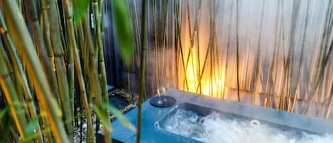Turkish bath, body treatments, aromatherapy, hot stone massages