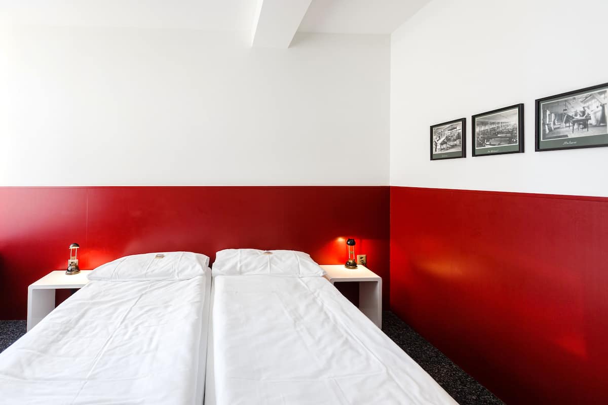 Superior Room | Minibar, desk, blackout drapes, iron/ironing board