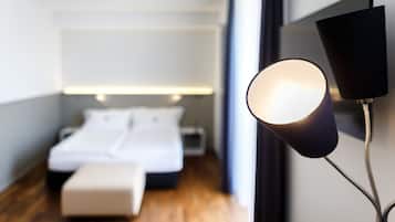 Deluxe dubbelrum | Minibar, skrivbord, mörkläggningsgardiner och strykjärn/strykbräda