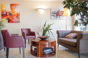 Reception - BRIT HOTEL CHATEAUDUN (Donnemain-Saint-Mames)