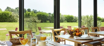 BRIT HOTEL CHATEAUDUN