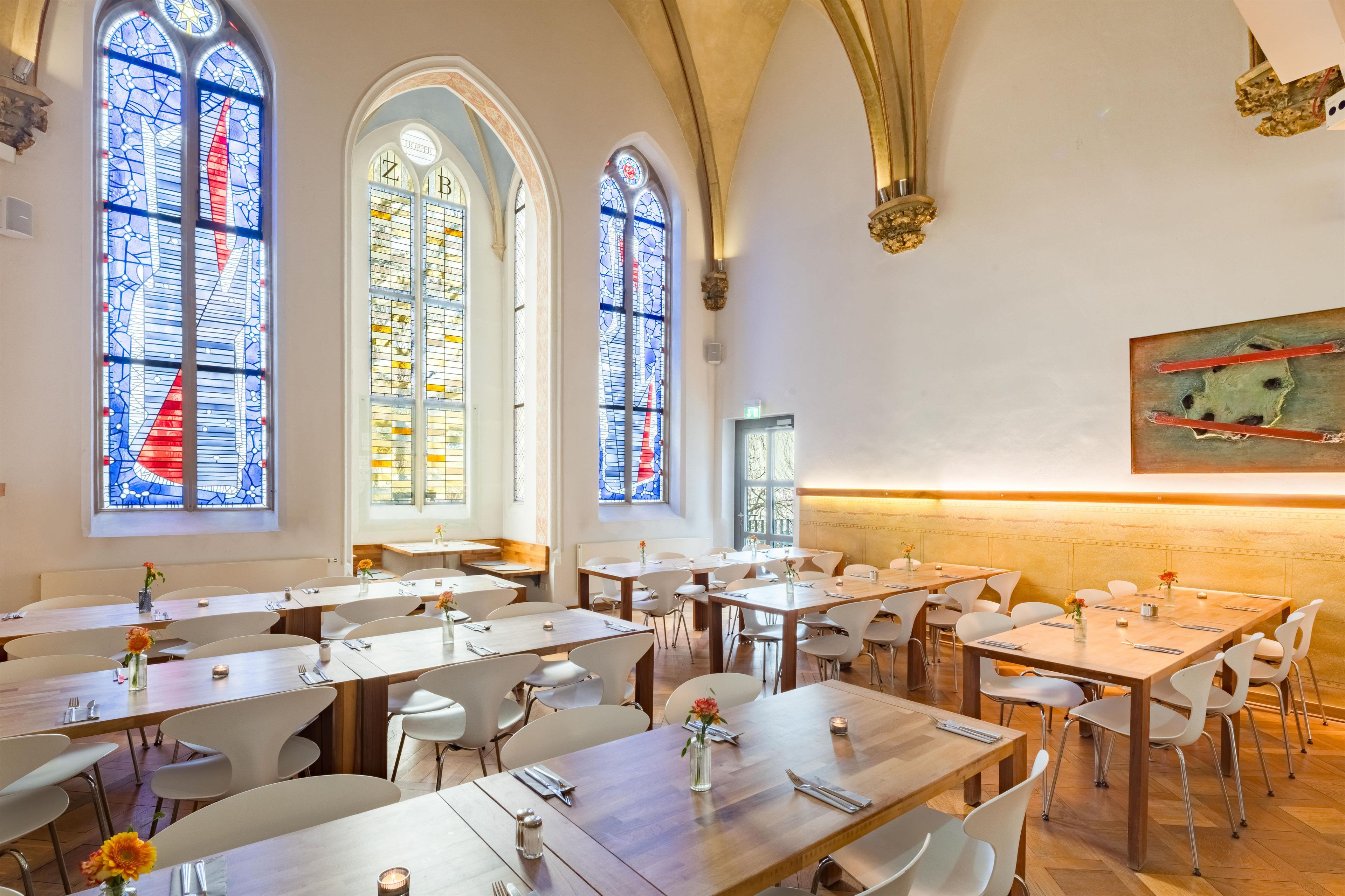 Tägliches Frühstücksbuffet gegen Gebühr