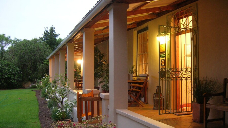 The Old Trading Post - Guest House