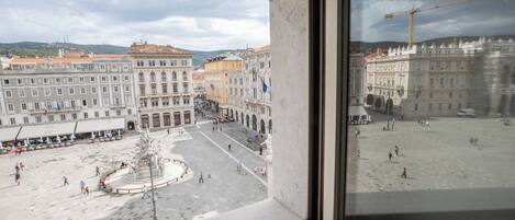 City Lodge Duplex Vista Piazza Annex - Piazza Unita | Premium bedding, in-room safe, blackout drapes, soundproofing