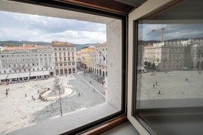 City Lodge Duplex Vista Piazza Annex - Piazza Unita | Premium bedding, in-room safe, blackout drapes, soundproofing - Hotel Vis a Vis (Trieste)