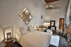 Chambre Double Romantique (Sara) | Coin séjour