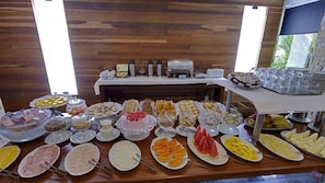 Desayuno buffet incluido todos los días