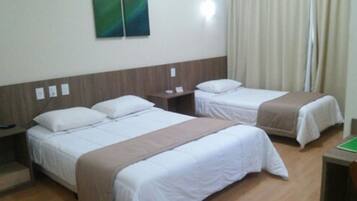 Minibar, safe på rommet, wi-fi (inkludert) og sengetøy